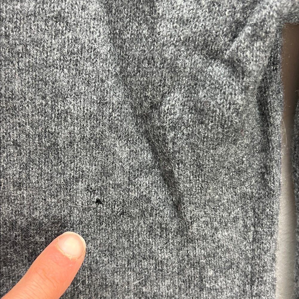 Lot Of Cashmere Sweaters Flawed Crafting DIY Mending Projects Gray Purple Soft - Picture 4 of 12
